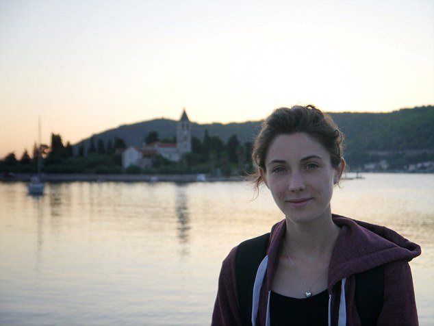 Врачи в четырёх больницах проглядели анорексию, в итоге 19-летняя девушка умерла
