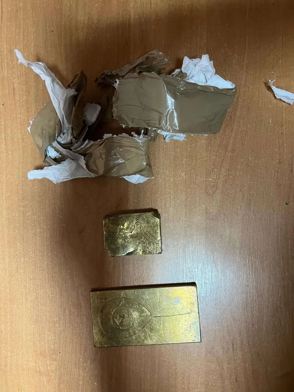 У молдаванина при пересечении границы нашли предметы из драгметаллов