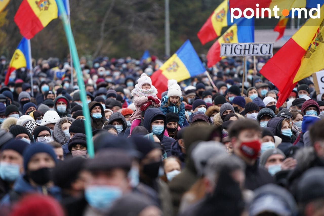 Участники протеста в Кишиневе приняли итоговую декларацию
