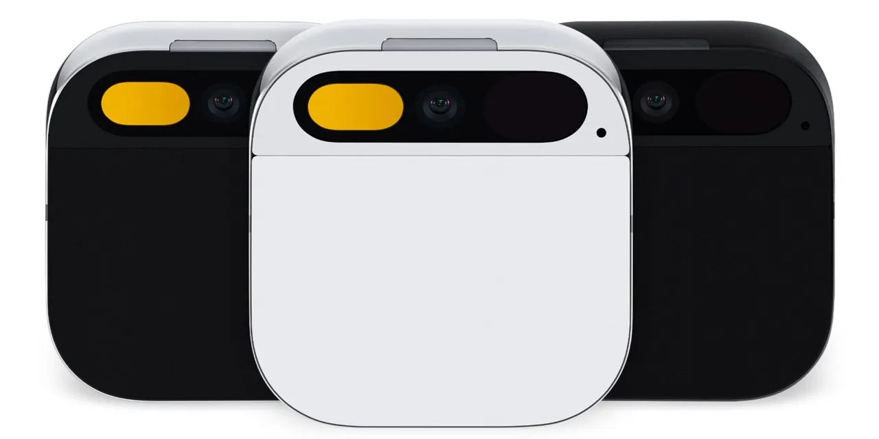 Выходцы из Apple представили AI Pin — замену смартфона без экрана на базе ChatGPT