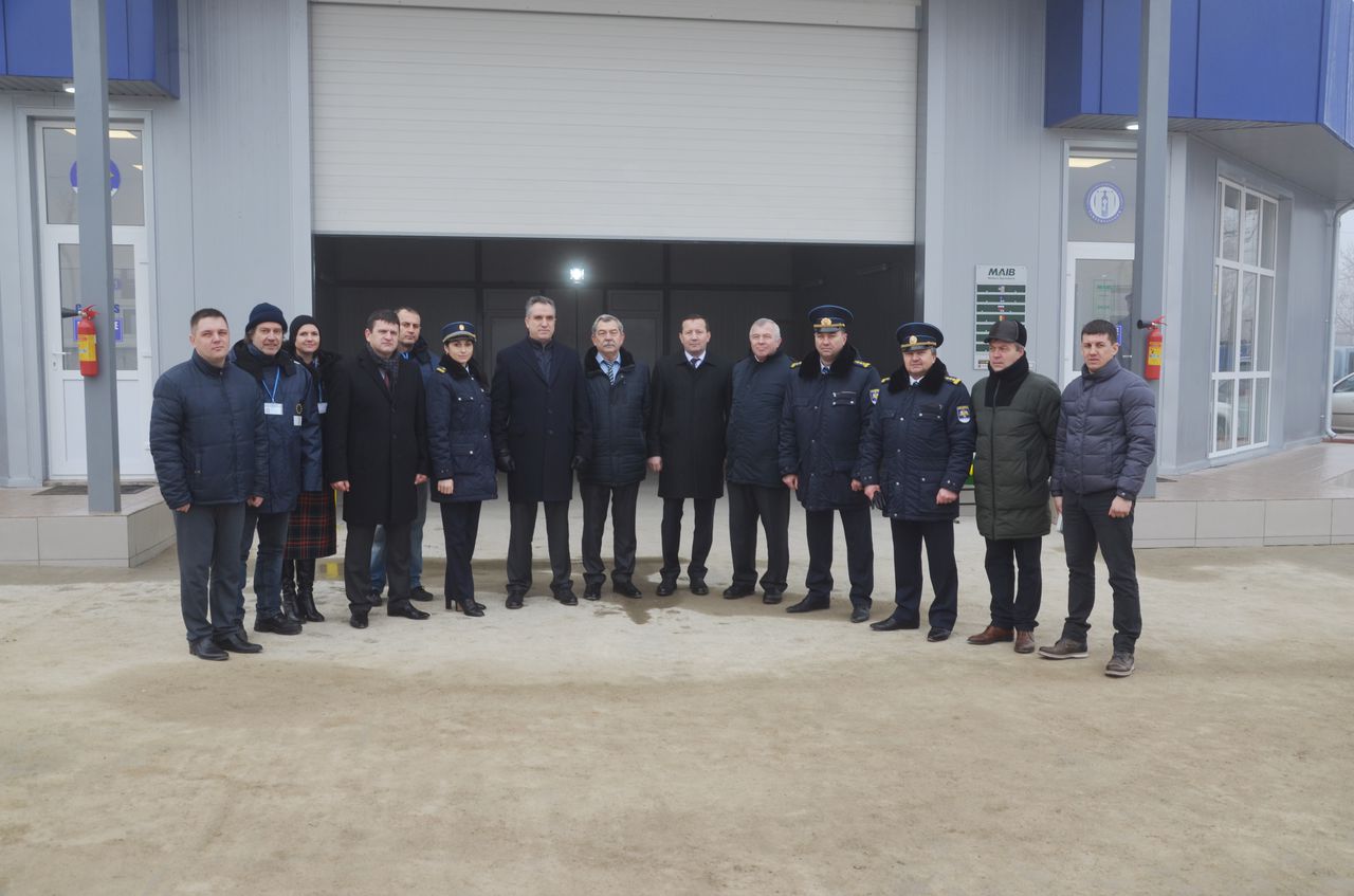 В Атаках открыли новую зону таможенного контроля для грузовиков
