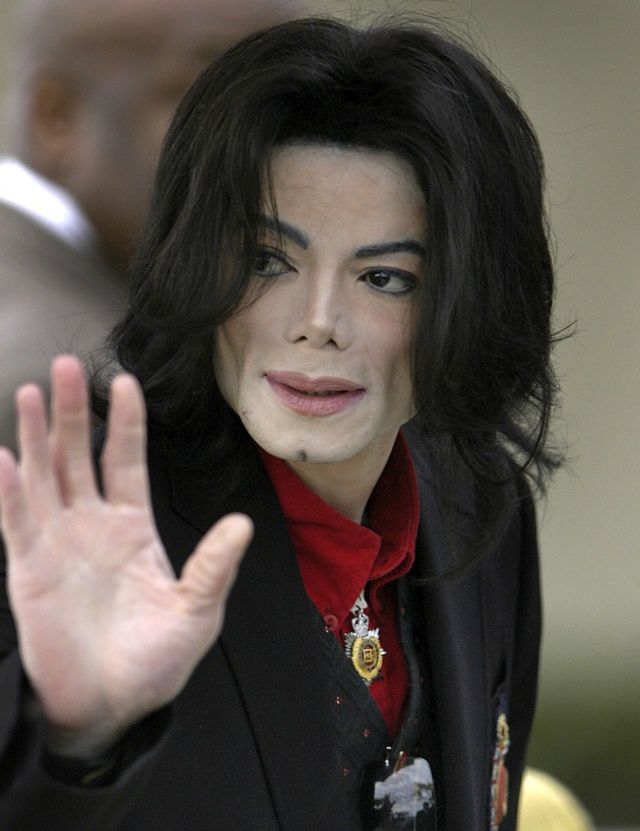 Cum ar fi arătat Michael Jackson dacă nu şi-ar fi făcut nicio operație estetică