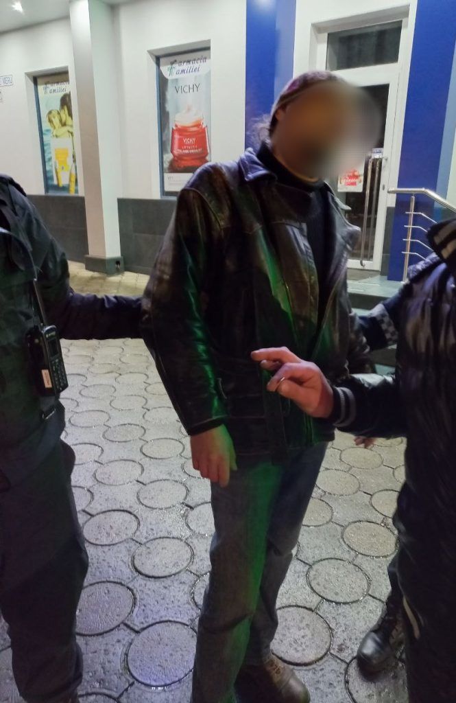 На Рышкановке задержали трех молодых людей, употреблявших наркотики