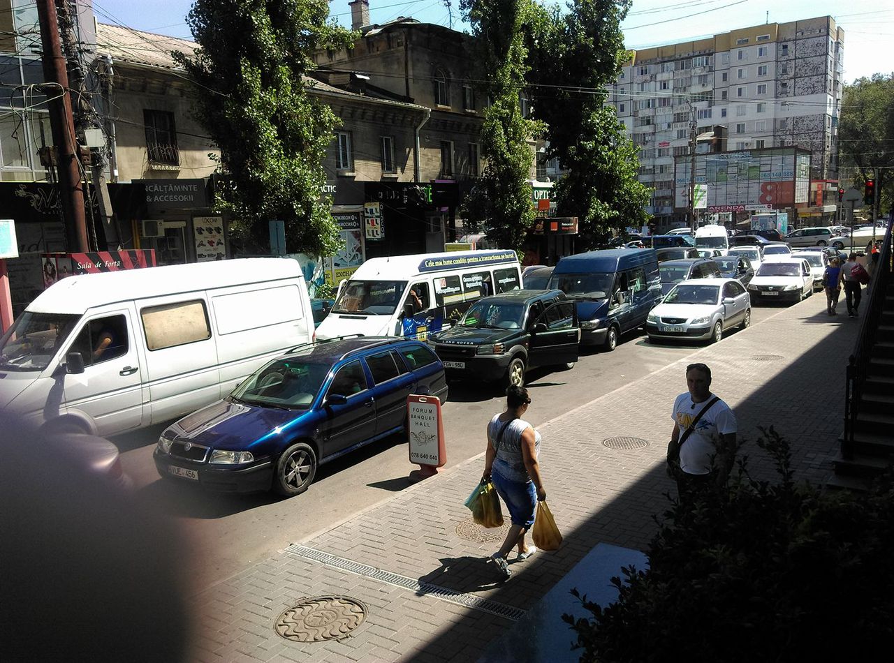 Пробки в Кишиневе: все дороги к Северному автовокзалу загружены