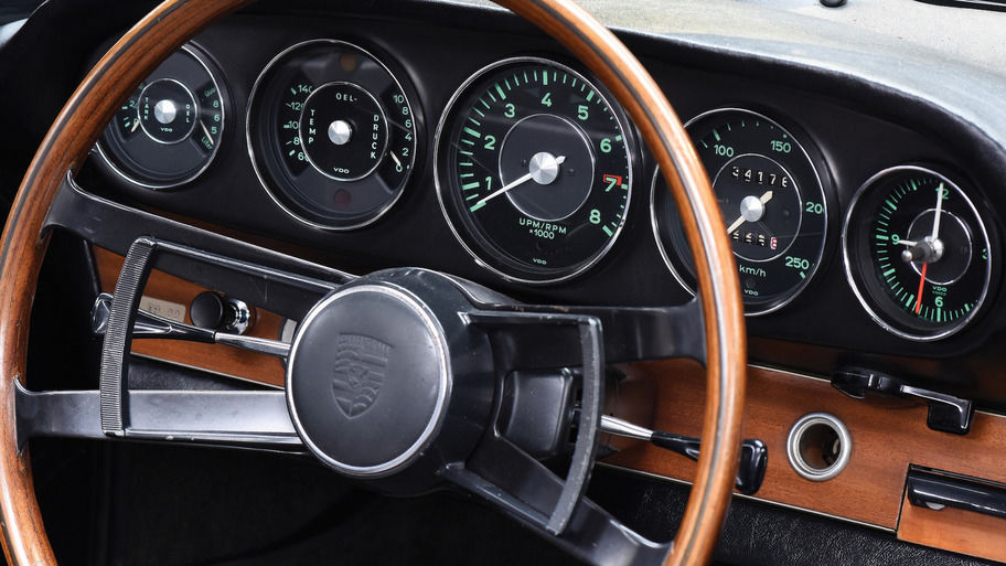 Primul Porsche 911 este de vânzare. Cât costă legenda vie