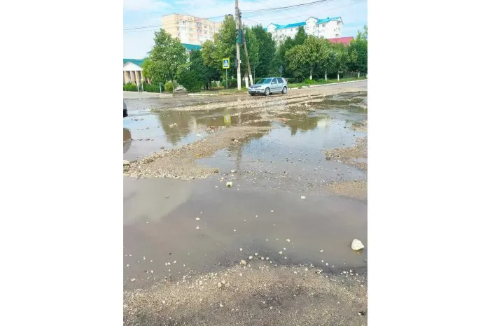 Последствия дождей в Чадыр-Лунге устраняли дорожные службы Молдовы