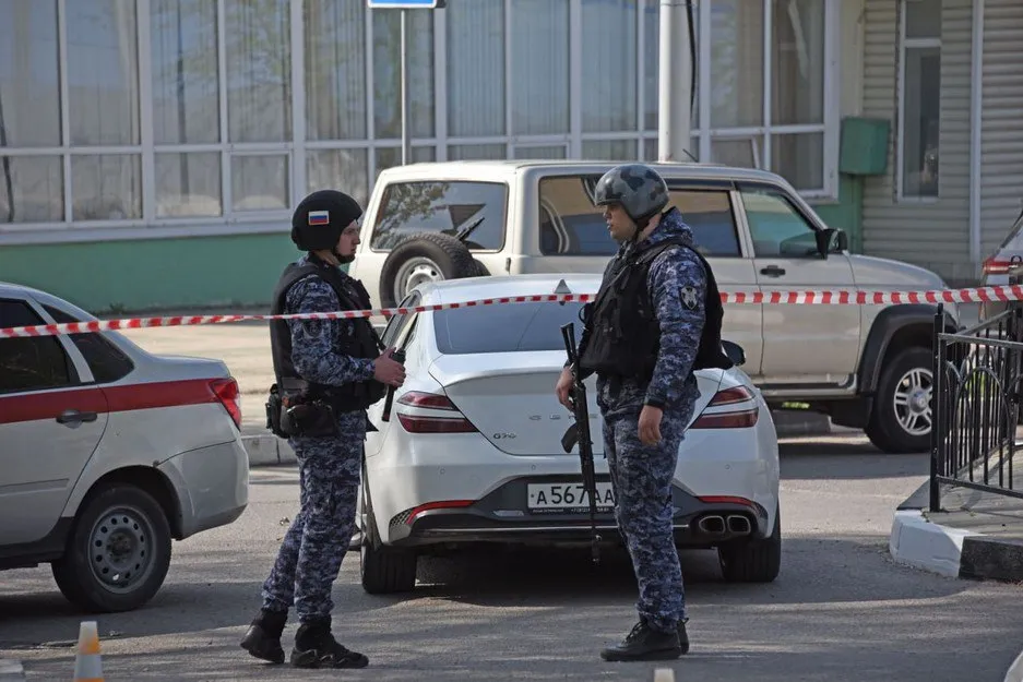 В Белгороде беспилотник попал в административное здание "Газпрома"