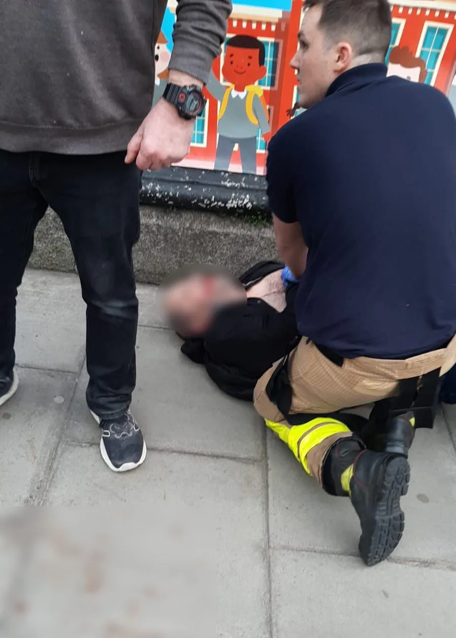 Пять человек получили ножевые ранения в результате нападения в центре Дублина