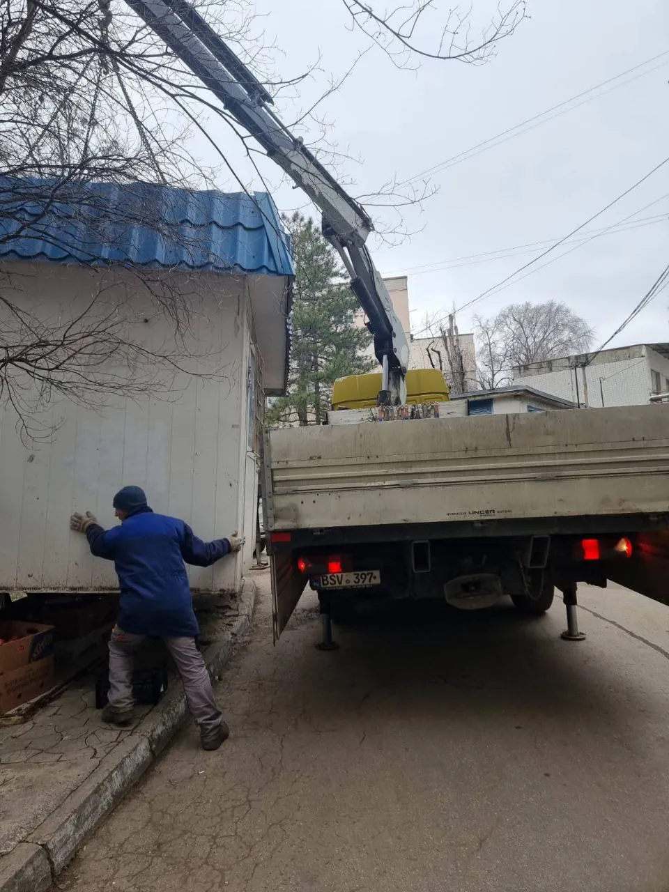 Mai multe chioșcuri din sectorul Râșcani, demontate