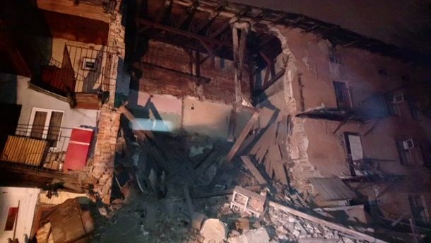 Во Львове рухнула стена жилого дома