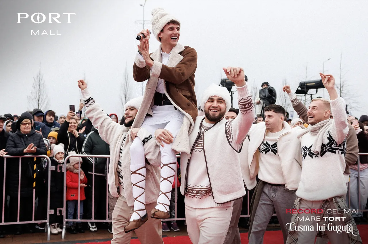 Port Mall: Национальный рекорд - самый большой торт «Шапка Гугуцэ»