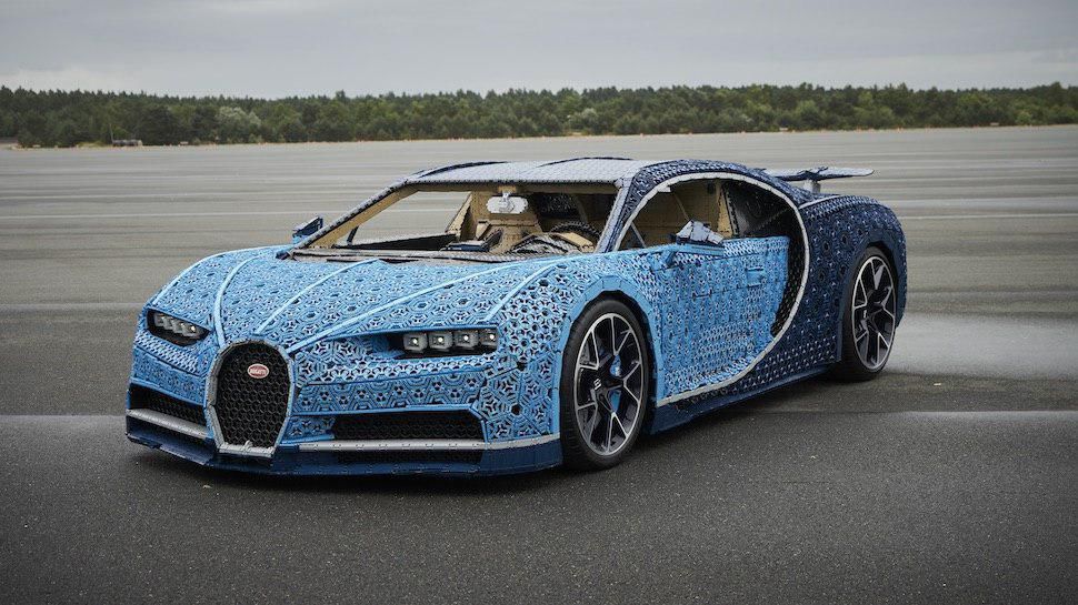 Полноразмерный Bugatti Chiron собрали из Lego
