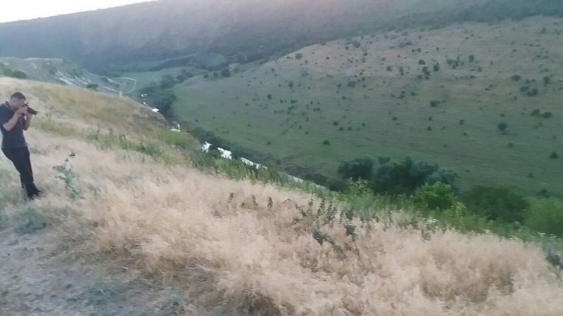 Мотоциклист погиб в результате падения с обрыва в Старом Орхее