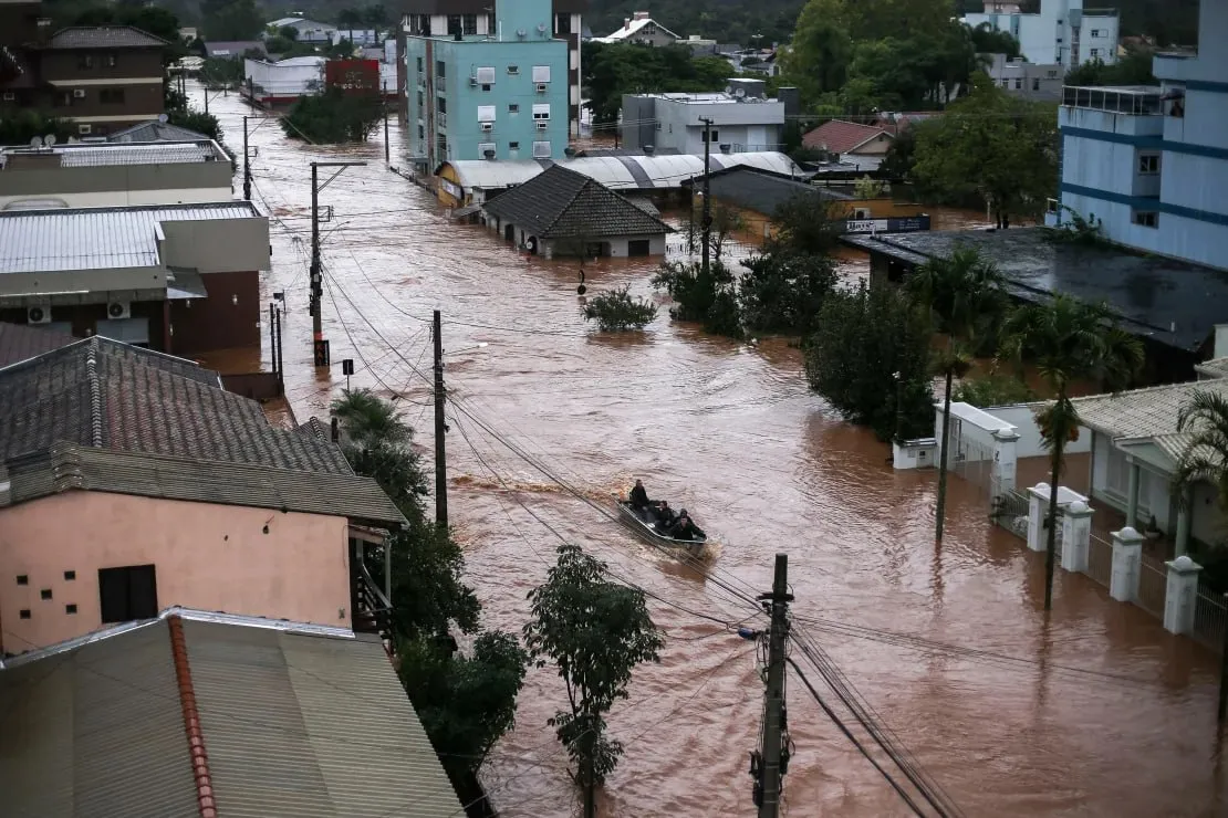 Наводнение в Бразилии унесло жизни десятков людей