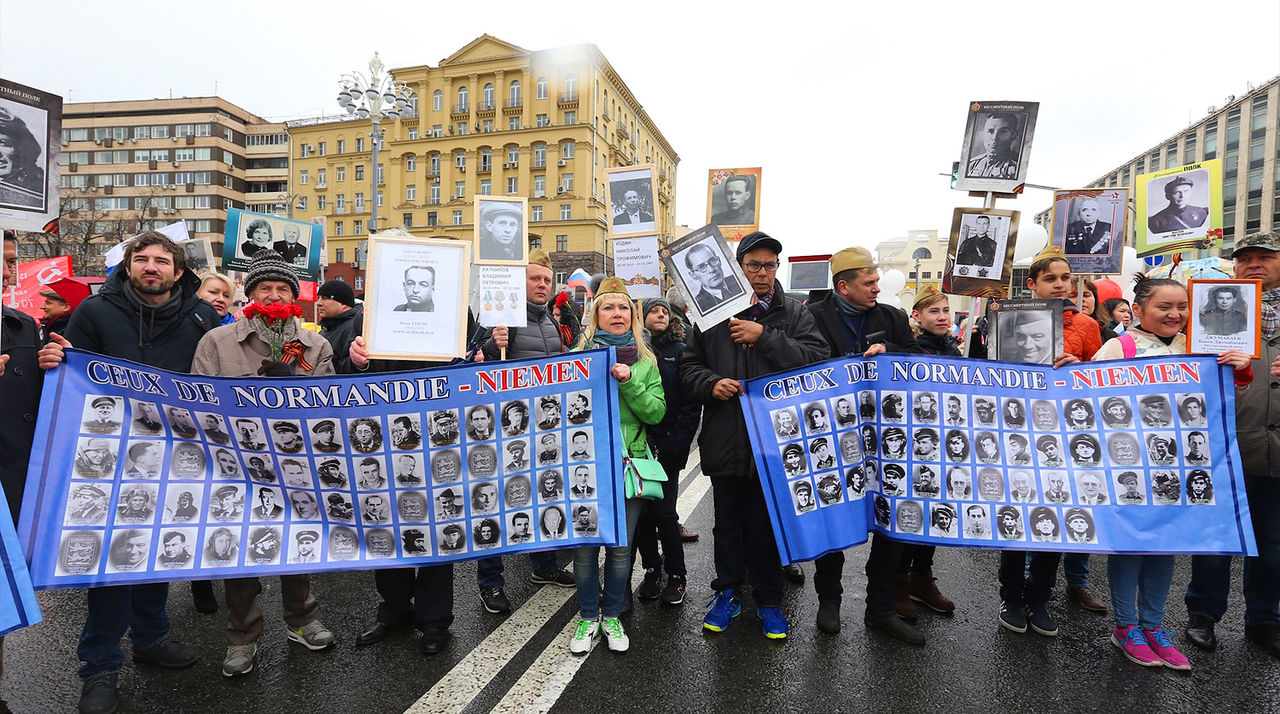 «Бессмертный полк» в Москве завершился с рекордом