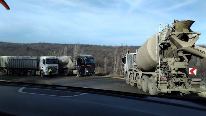 В Унгенском районе столкнулись две фуры