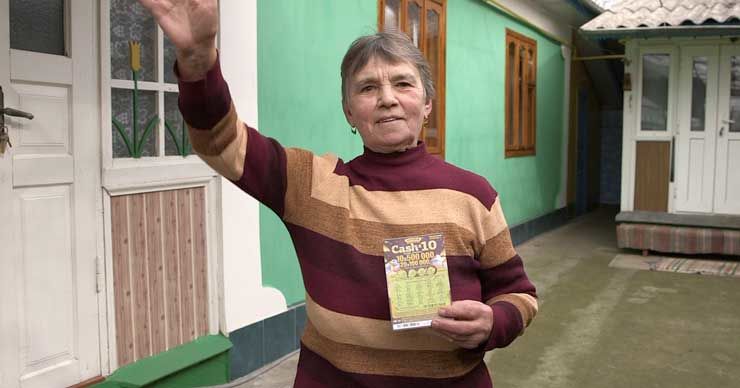 Национальная лотерея: Пенсионерка выиграла 100 тысяч леев, но не заметила выигрыш ®