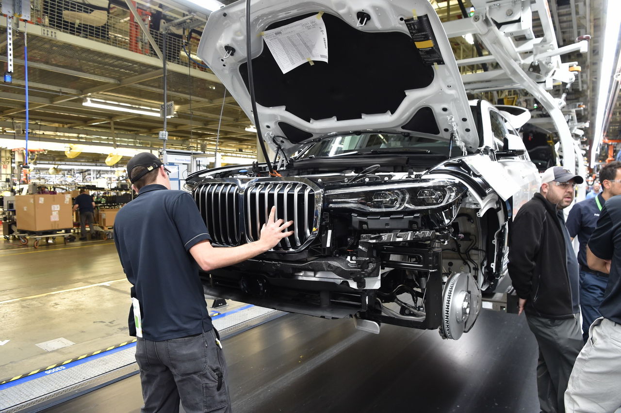 Gigantul BMW X7 e pe drum. Primele prototipuri au fost deja construite