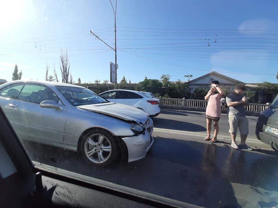 В Кишиневе на ул. Измаил столкнулись шесть автомобилей
