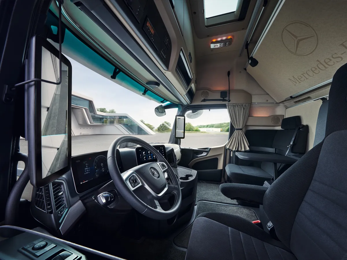 Эксклюзивное предложение: Mercedes-Benz Actros L с ProCabin - новая форма эффективности на дорогах Молдовы