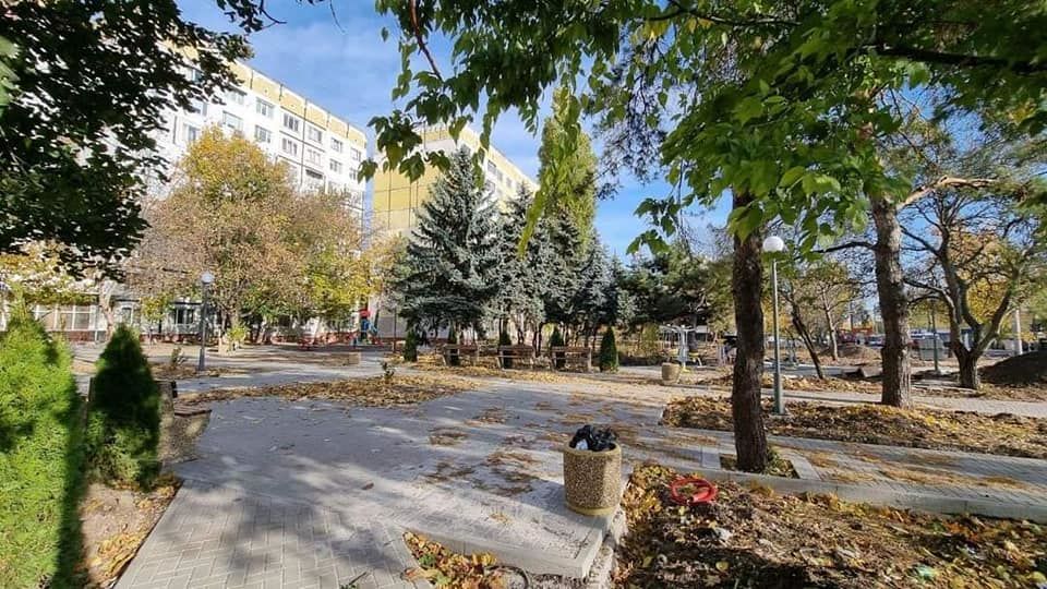 Работы по благоустройству зеленой зоны на улице Миорица близятся к завершению