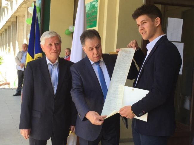 Mesajul lăsat de studenţii de acum jumătate de secol într-o capsulă a timpului