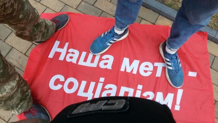 В Виннице радикалы напали на пенсионеров на митинге в честь 1 Мая
