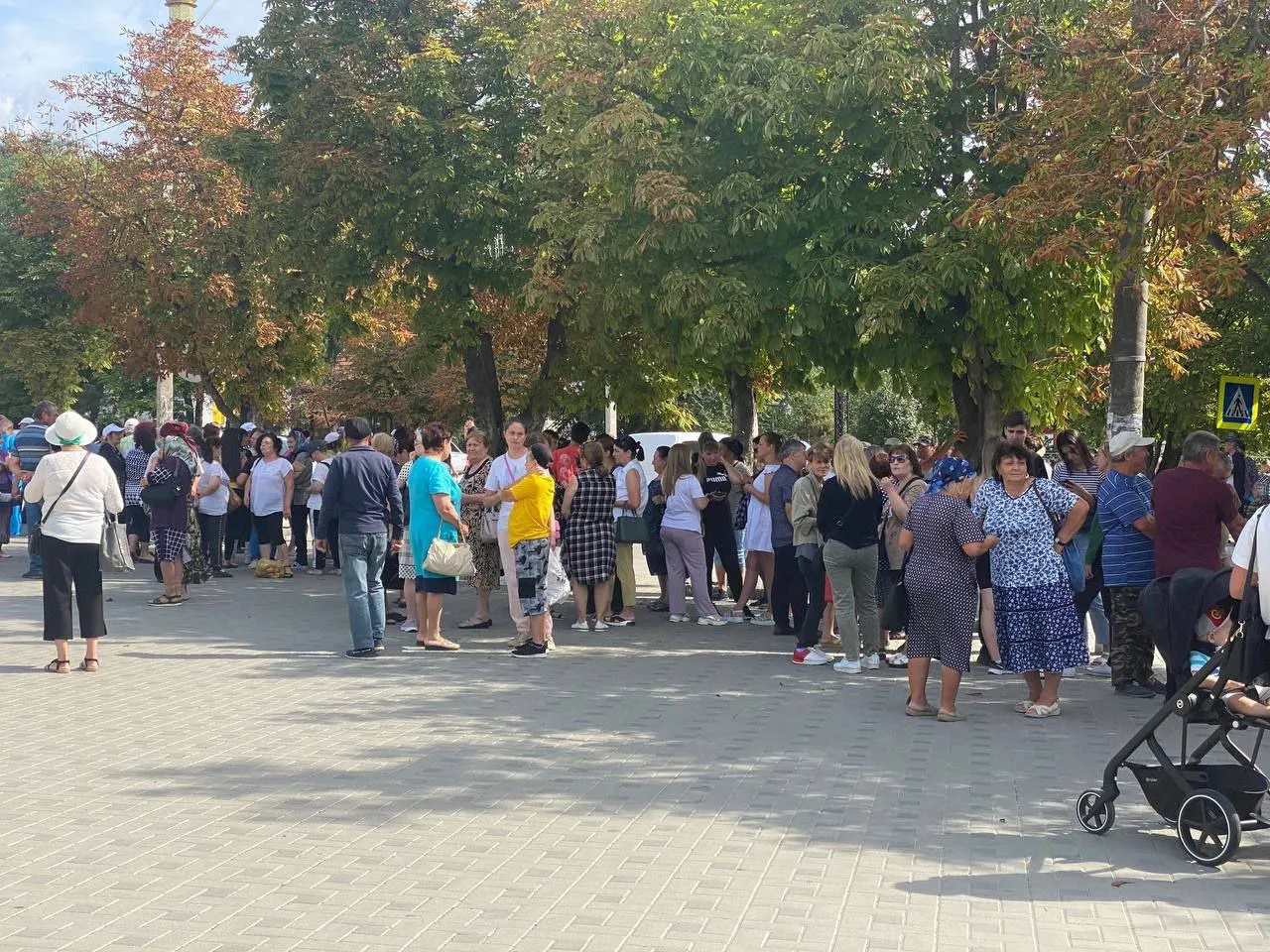Депутаты НСГ собираются на заседание, а под стенами готовится протест