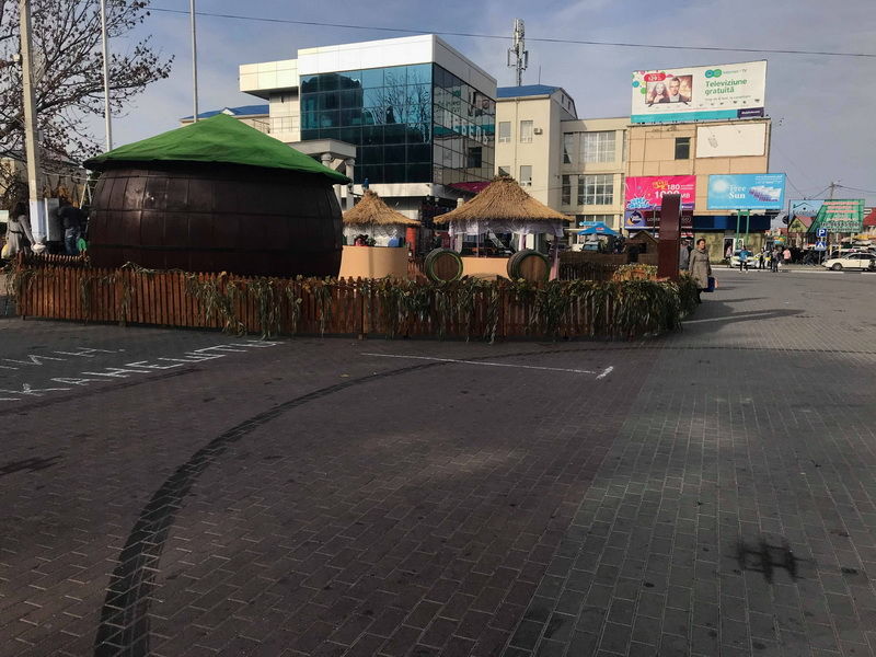 Комрат готовится ко Дню вина