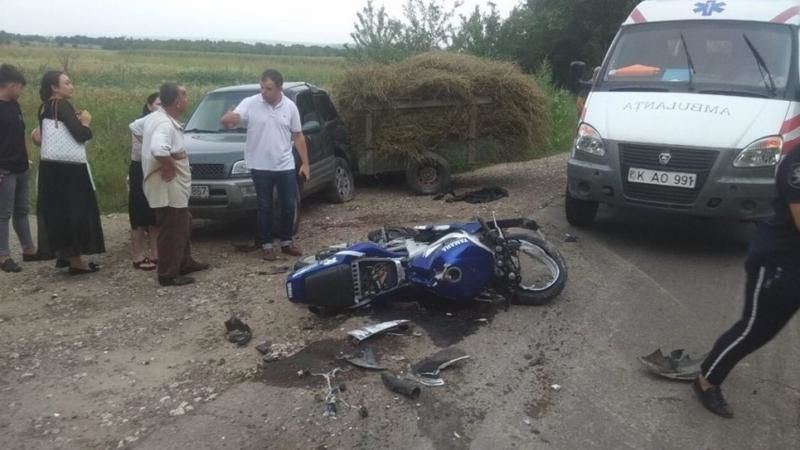 Мотоциклист и его пассажир пострадали в ДТП в Аненах
