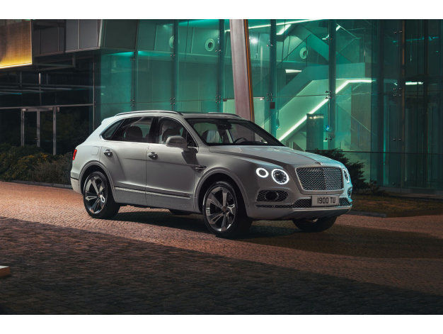 Bentley prezintă noul Bentayga Hybrid: 450 de cai putere și 50 de kilometri autonomie în modul full-electric