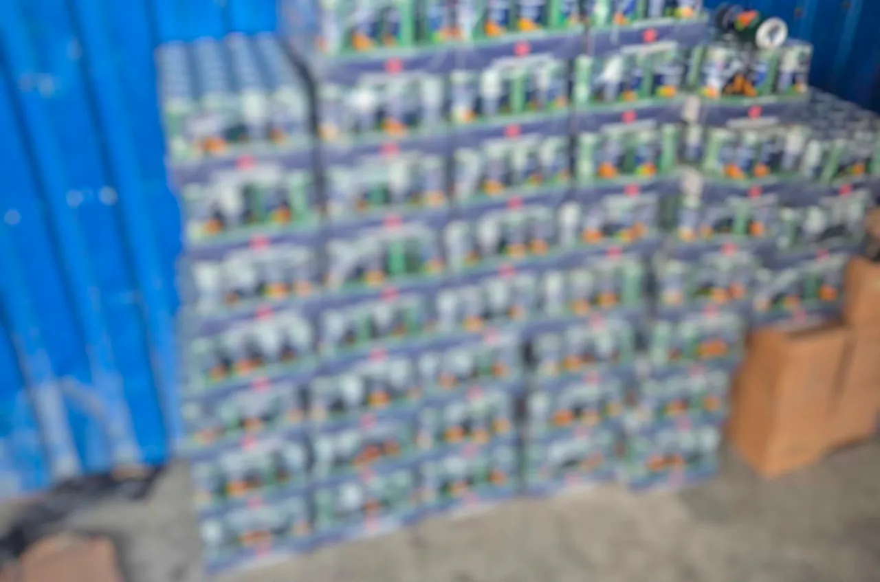 Peste 400 kg de produse cu termen de valabilitate expirat, confiscate în Capitală