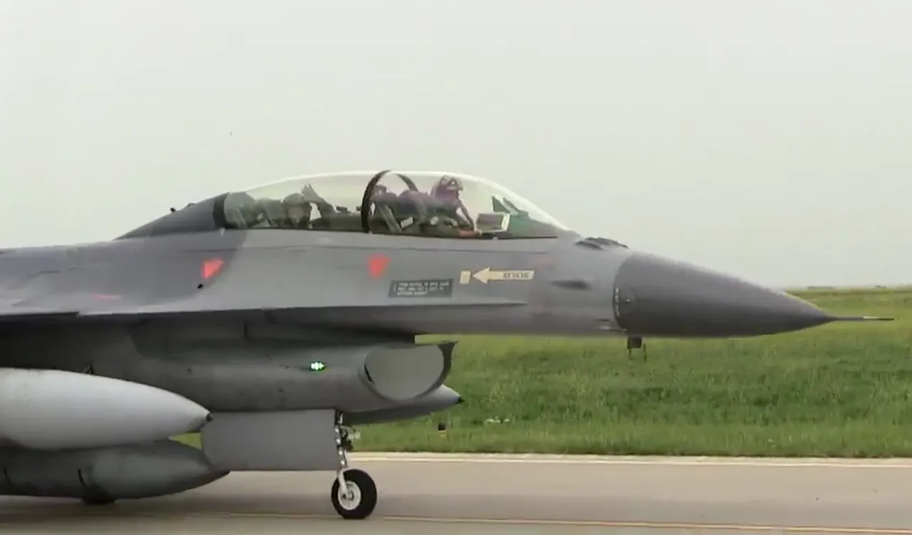 Министр обороны Нидерландов прилетела в Румынию на F-16