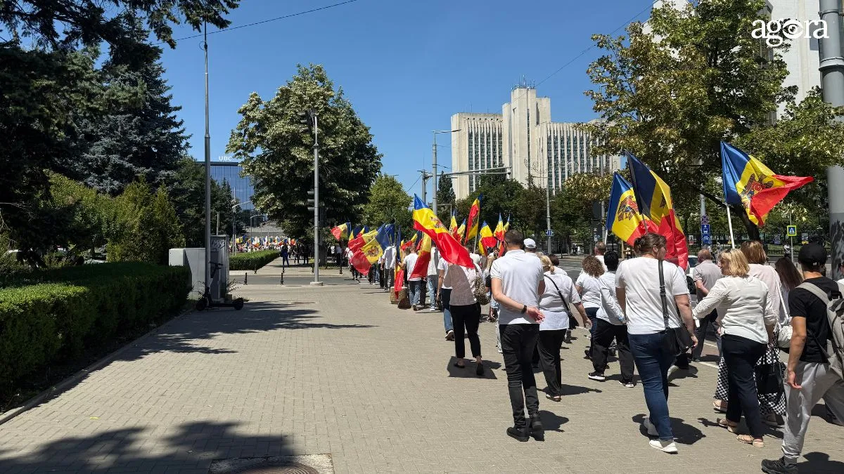 Reprezentanții BCS au organizat un protest în fața clădirii Parlamentului
