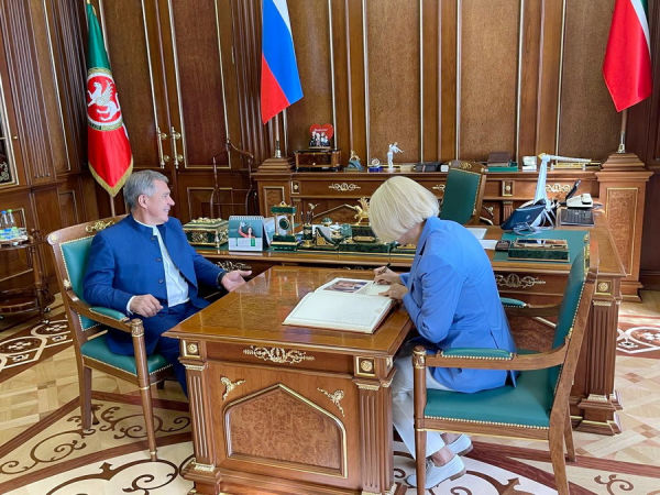Глава Гагаузии Ирина Влах провела встречу с президентом Татарстана