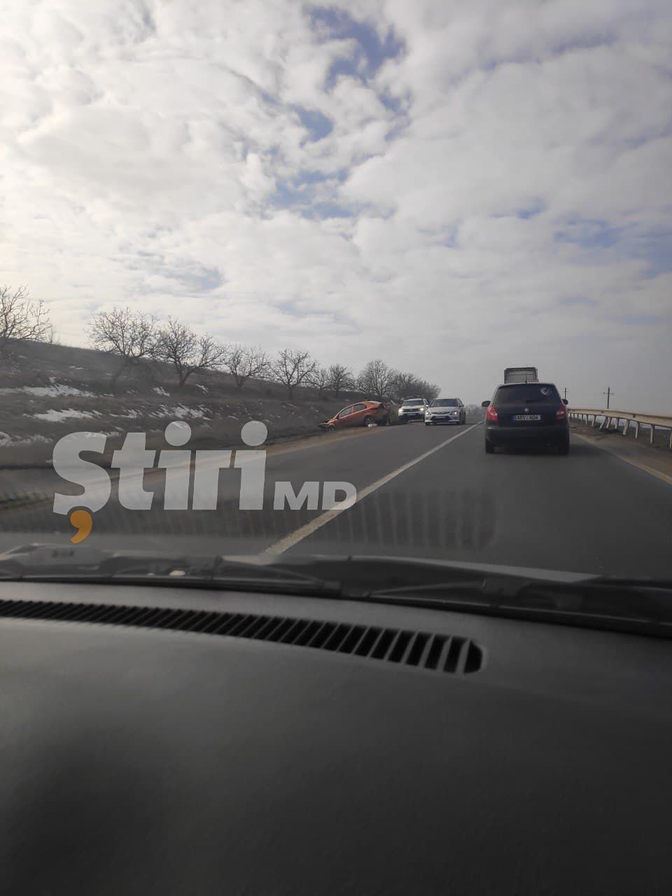 ДТП в Резине: автомобиль влетел в кювет