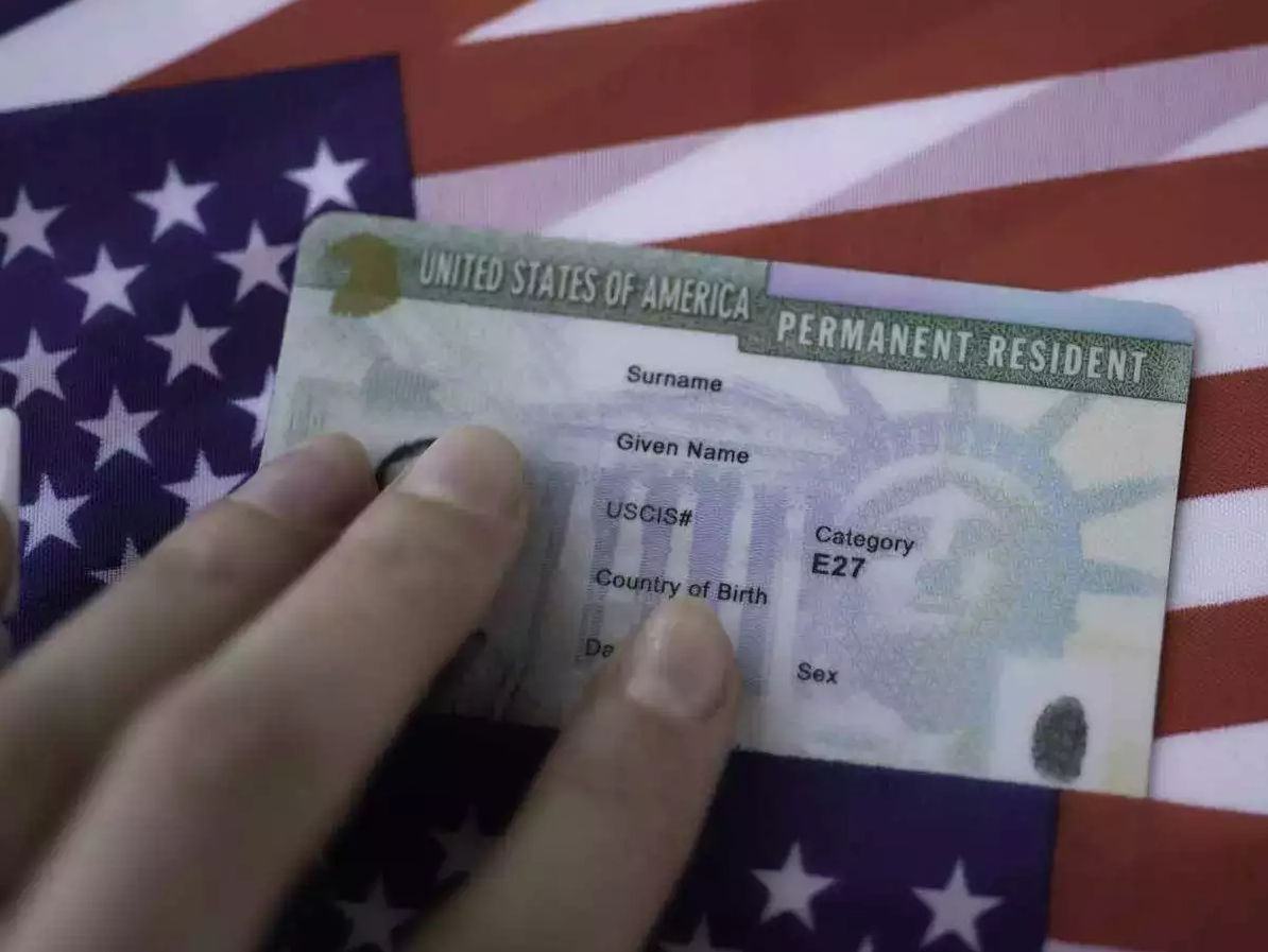 A început înregistrarea oficială la loteria Green Card DV2023