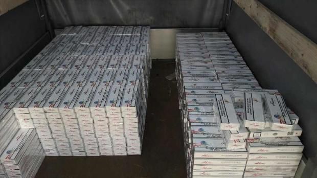 Шестеро подозреваемых в контрабанде сигарет безуспешно пытались бежать от пограничной полиции