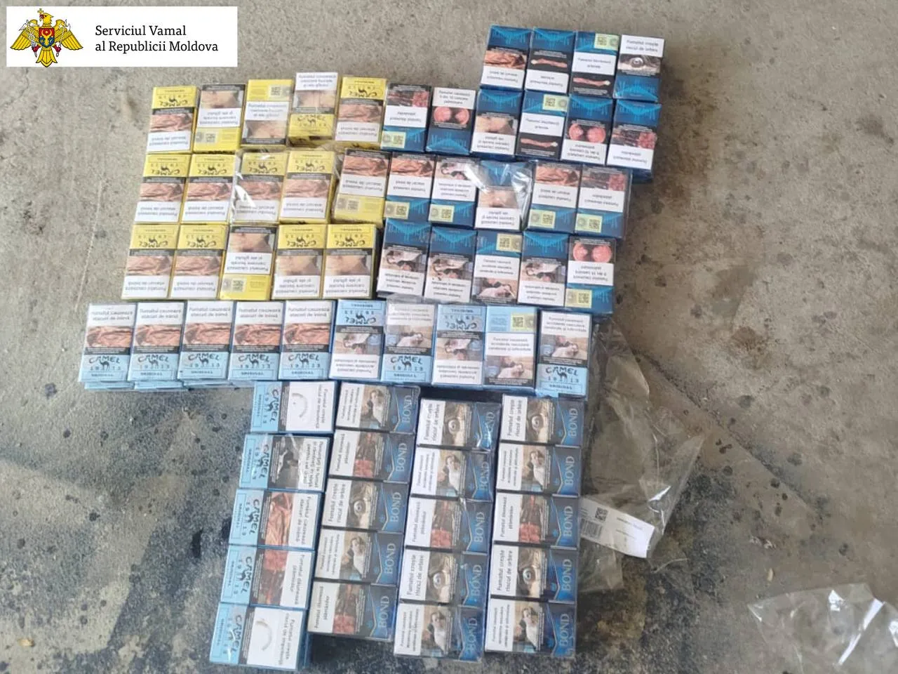 Un lot de țigări de contrabandă, confiscat la postul vamal Lipcani