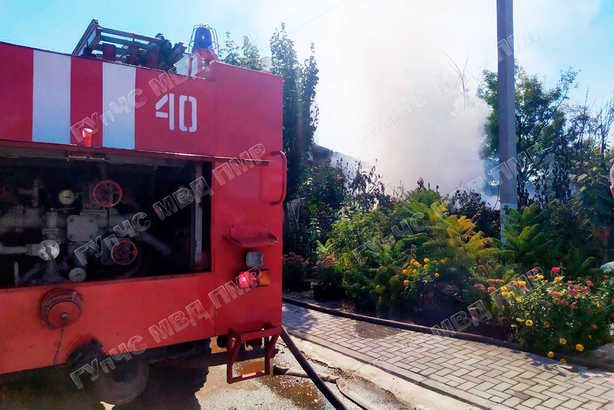 Возгорание во дворе частного дома в Суклее тушили 2 пожарных расчета