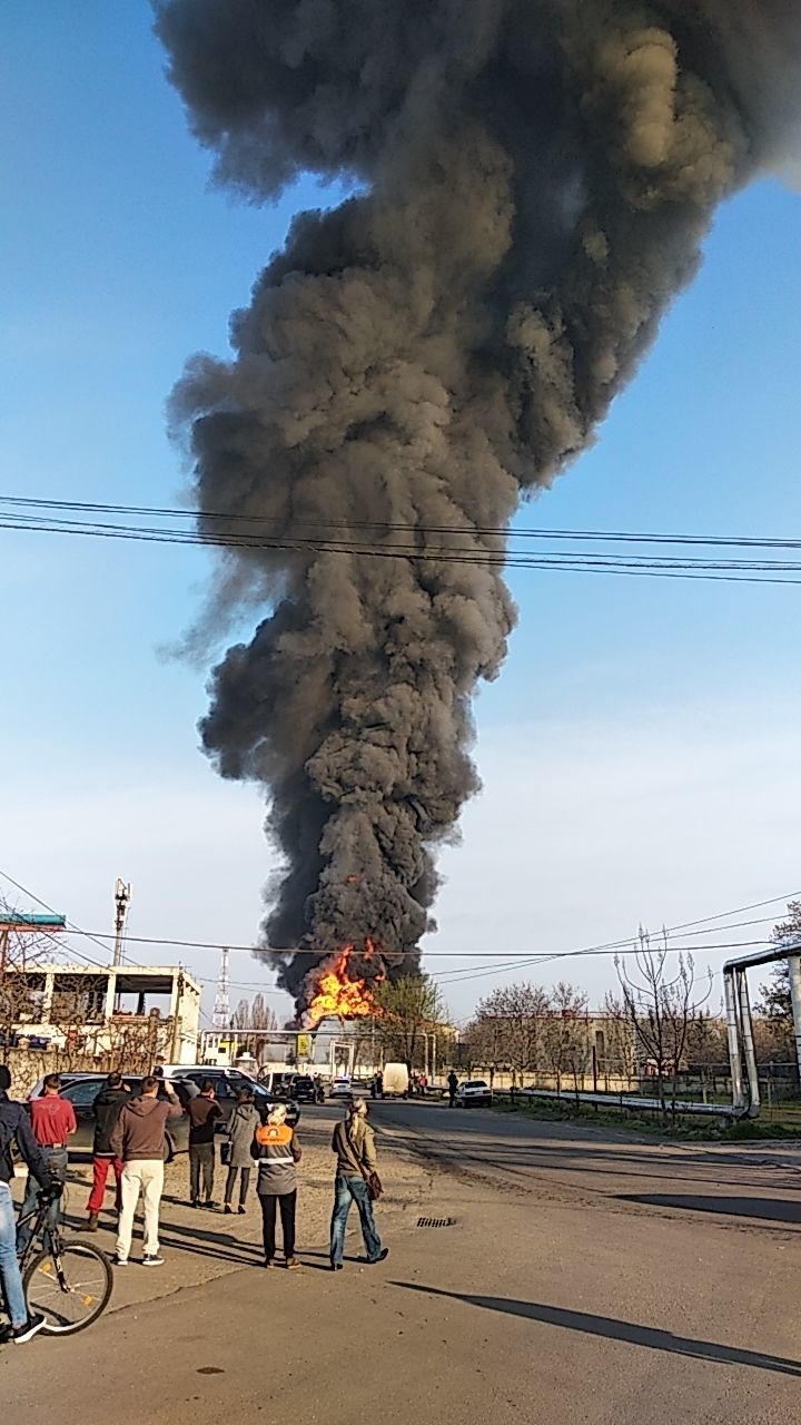 В Кишиневе произошел сильный пожар на складе с краской
