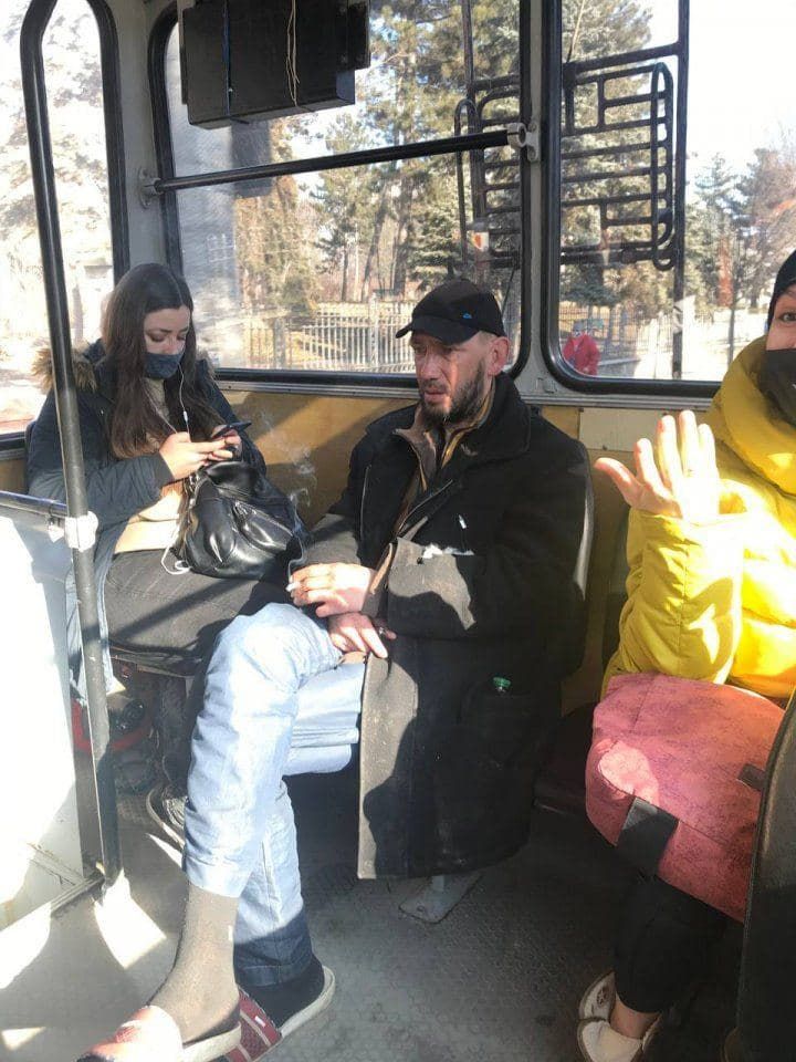 В Кишинёве мужчина закурил в троллейбусе, празднуя 23 февраля