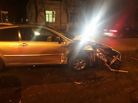 Автоледи попала в больницу после ДТП с BMW в центре столицы