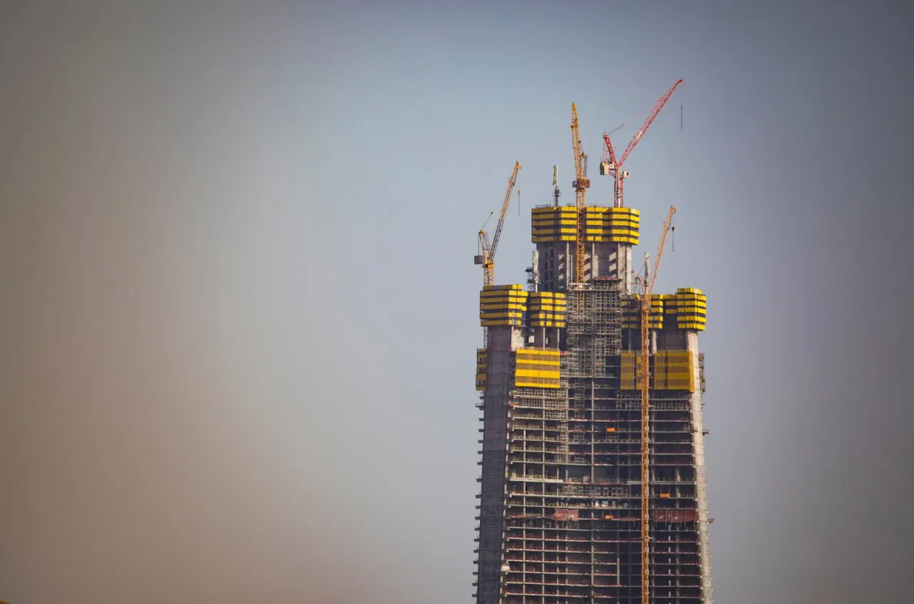 În Arabia Saudită continuă construcția celui mai înalt zgârie-nori din lume