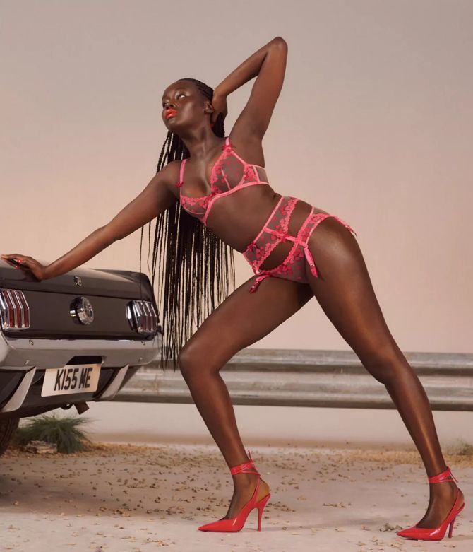 Бренд Agent Provocateur посвятил рекламу 14 февраля