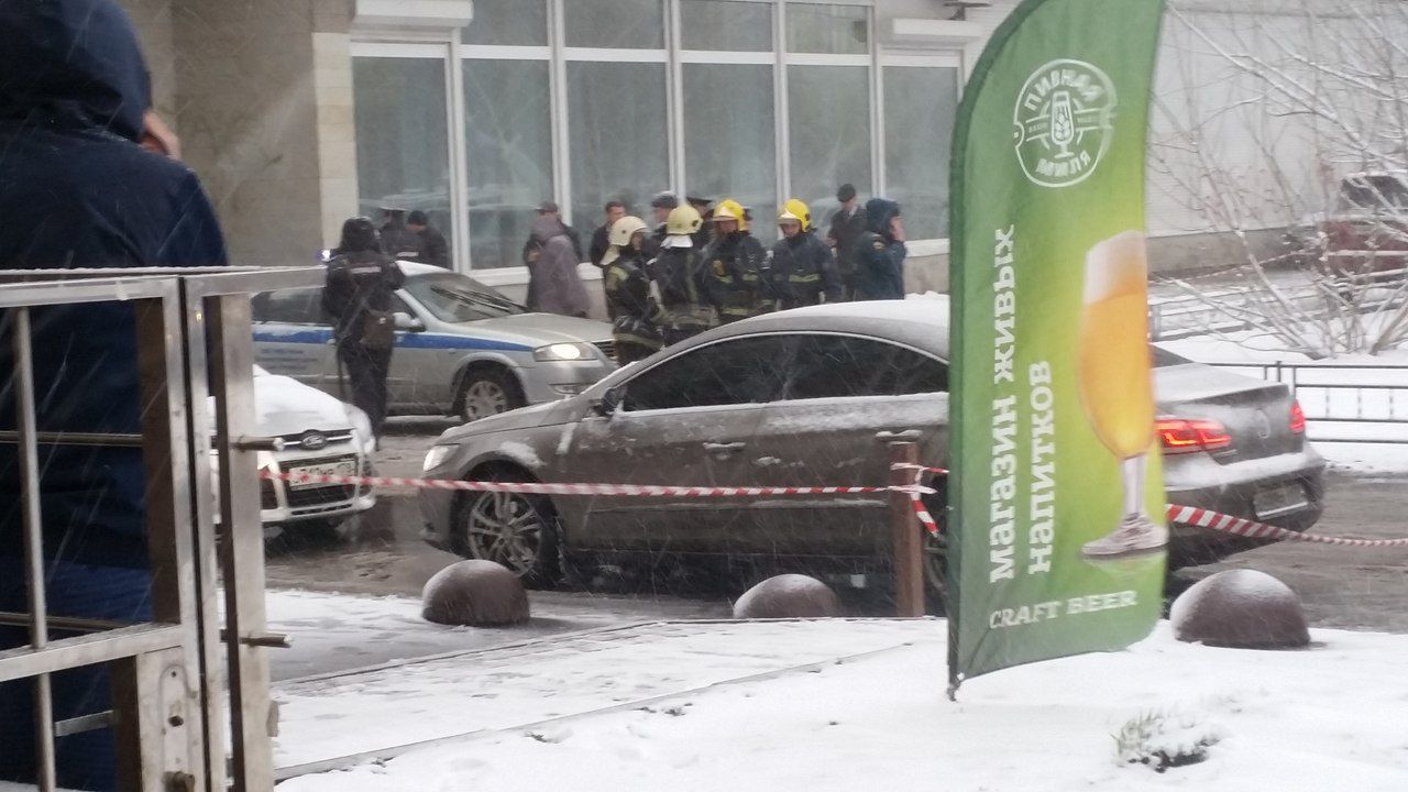 В Петербурге на Васильевском острове произошел взрыв
