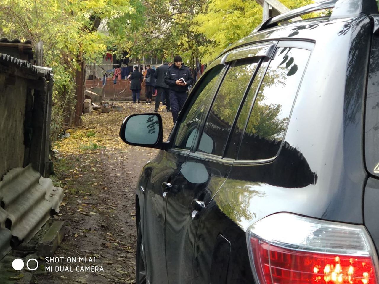 В Новоаненском районе мужчина взял в заложники несколько человек