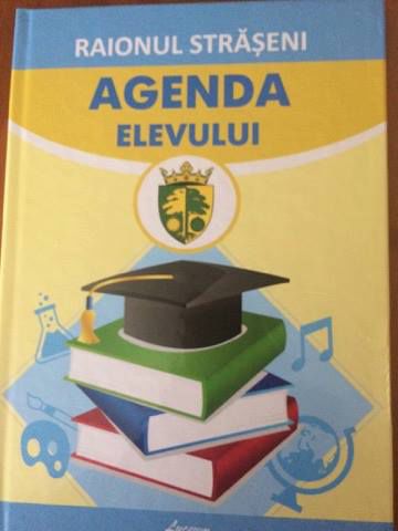 Campanie electorală? Elevii din Strășeni și Ungheni au primit agende cu președinții de raioane