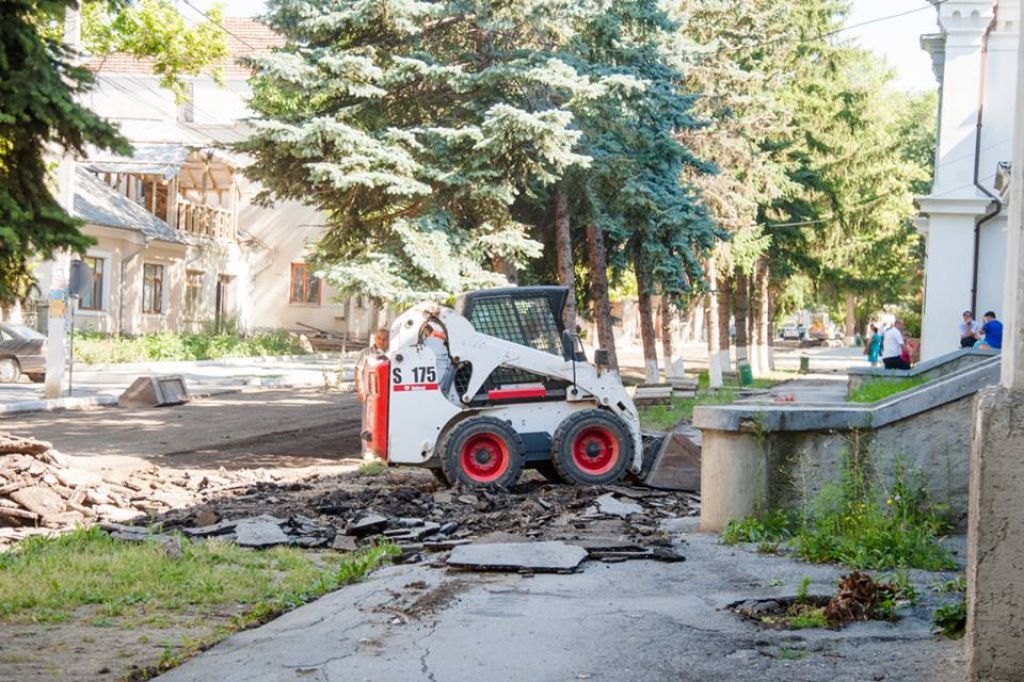 В Оргееве начались обширные работы по реконструкции центральных улиц