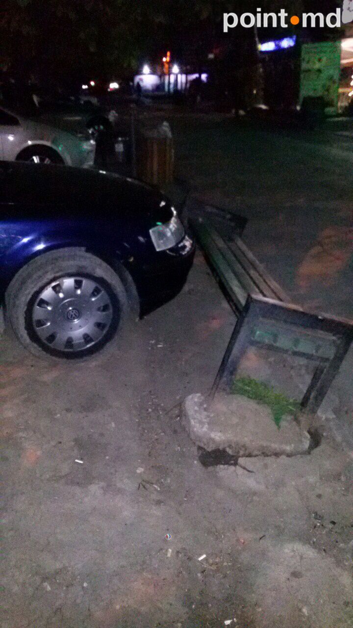 Culmea parcării! O șoferiță din Capitală i-a revoltat pe trecători